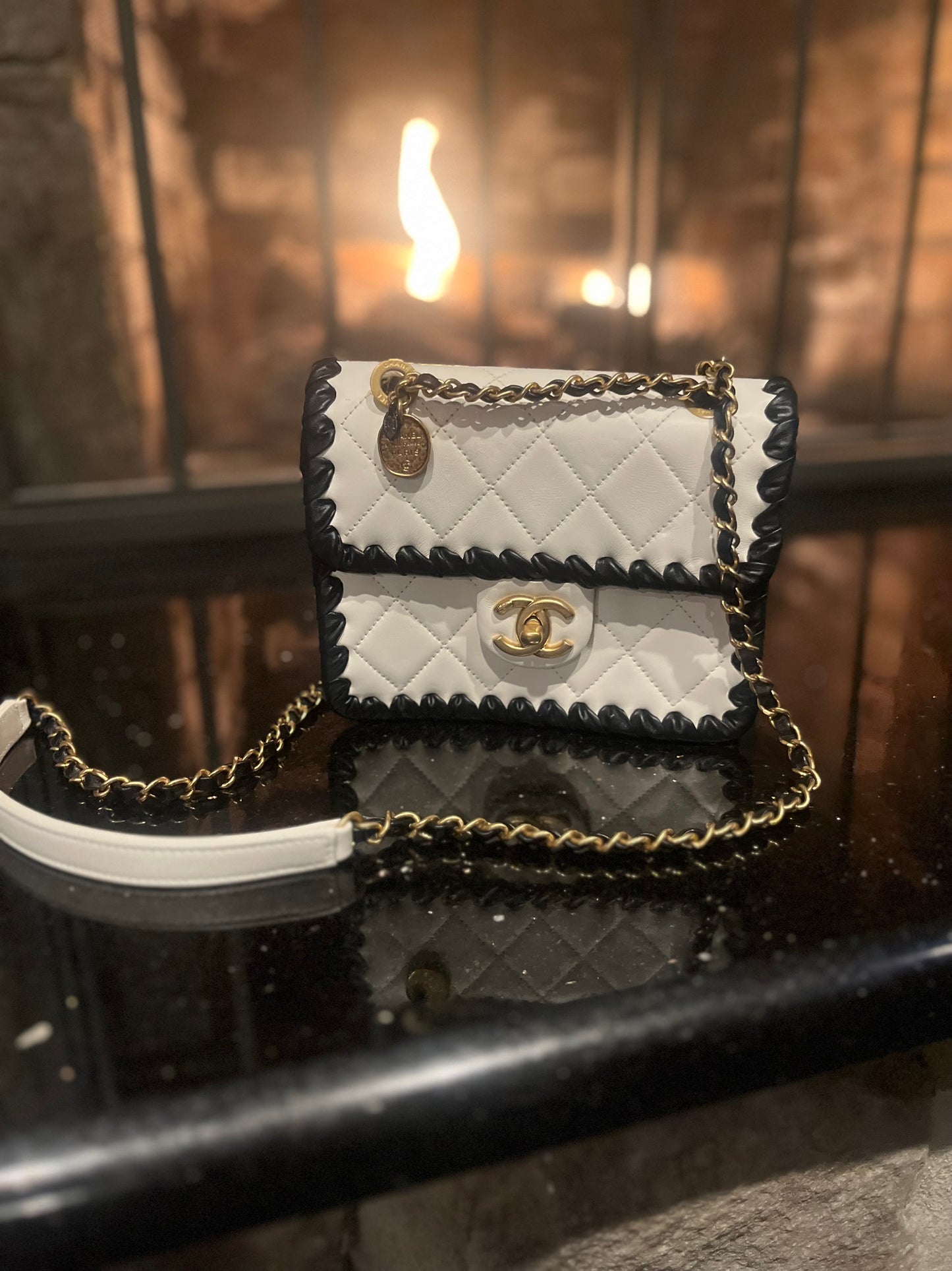 Chanel WHITEBLACK